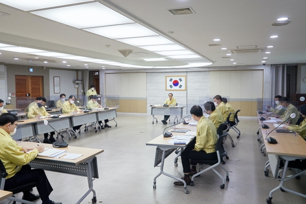 코로나19 관련 비상경제 및 생활방역 대책회의 개최