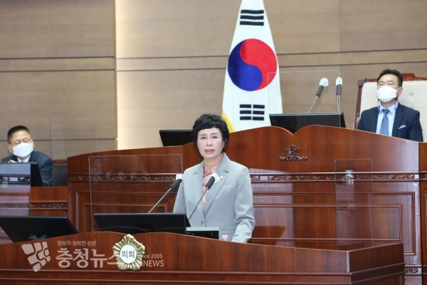 시정 질문하는 유영진 천안시의회 의원