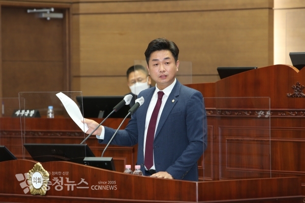 시정 질문하는 김철환 천안시의회 의원