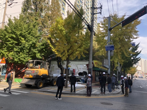 공유재산 무단점유 불법건축물 행정대집행 모습