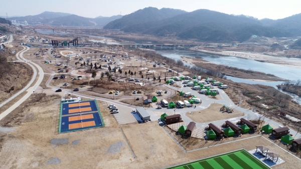 합강캠핑장 전경.