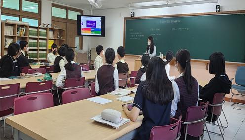 5지구 클러스터 조직 내 혁신학교로서의 공개 수업 모습.