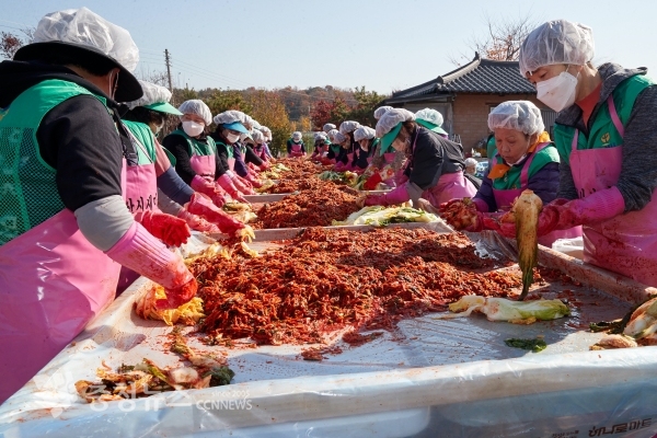 아산시 새마을회, ‘사랑의 김장나누기 행사’