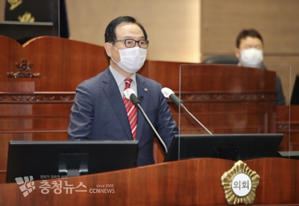 시정연설 하는 박상돈 천안시장