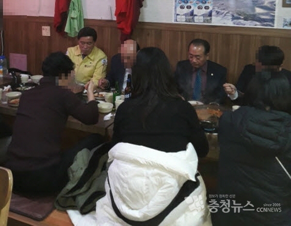 황인호 동구청장과 황종성 동구의원 만찬 모습