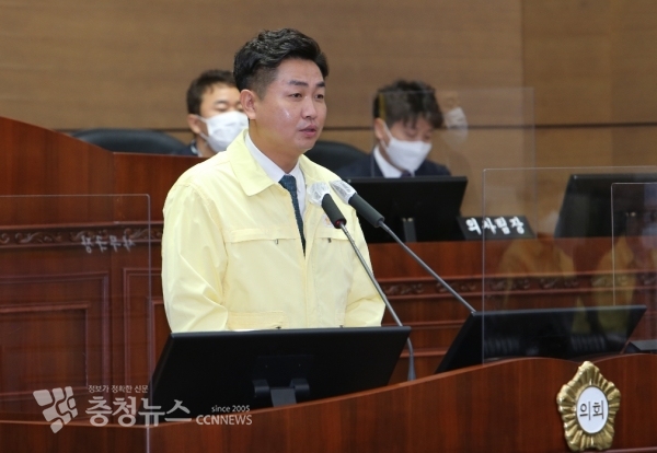 5분 발언하는 김철환 천안시의회 의원