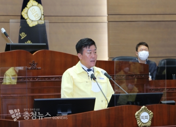 5분 발언하는 유영채 천안시의회 의원