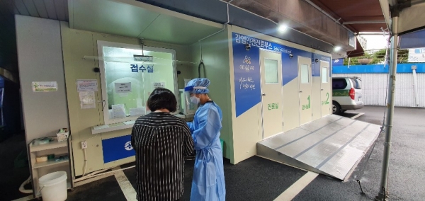 아산시 보건소 선별진료소 모습