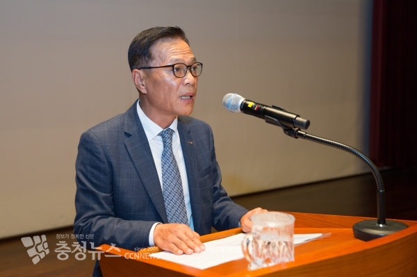 ‘청렴’을 주제로 강의하는 최향동 감사위원