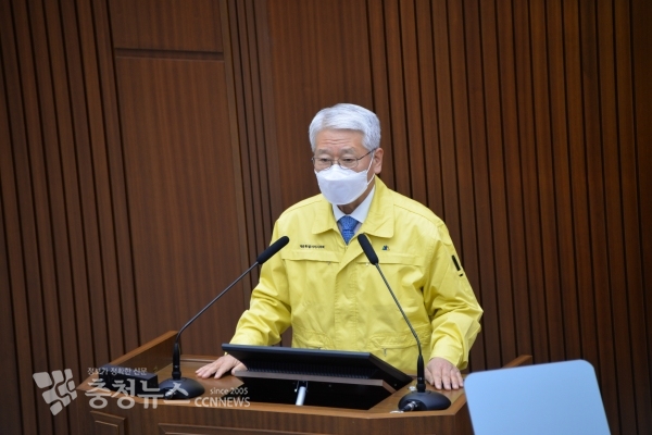 5분 발언하는 서금택 세종시의회 의원