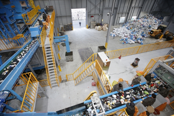 사진은 환경관리센터 내 생활자원회수센터 모습.