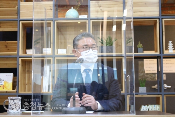 김명선 충남도의회 의장