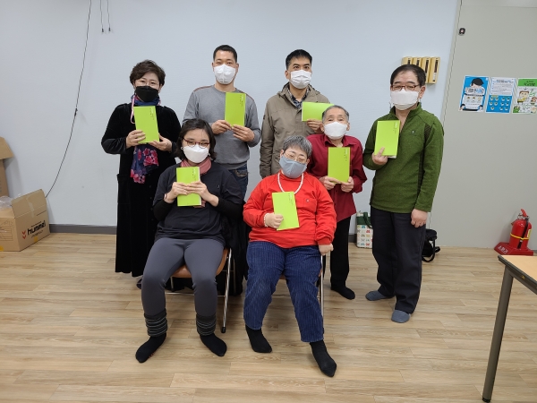 대덕구장애인복지관 ‘단비문학회’ [봄이 오는 길] 시집 출간
