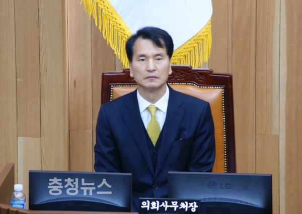 신임 감사위원장으로 임명 동의된 홍민표 의회사무처장