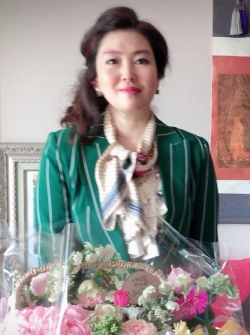 故 김홍주 작가