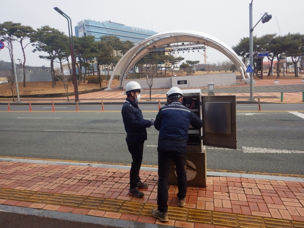 교통안전시설 전기점검 사진
