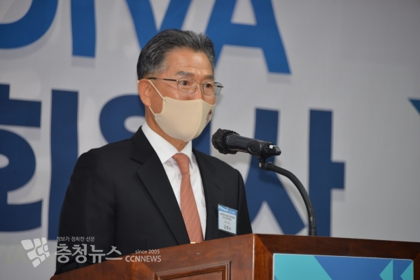 취임사 하는 김병순 회장