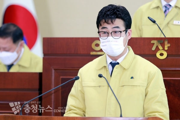 5분 발언하는 안정근 아산시의회 의원