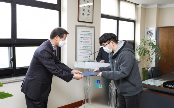 남서울대 윤승용 총장, 코로나로 경제적 어려움 겪는 재학생 장학금 기부