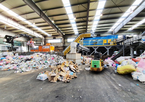 서산시 재활용선별장 기능보강공사 후 내부 사진