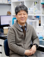 나 건 교수, 교신저자