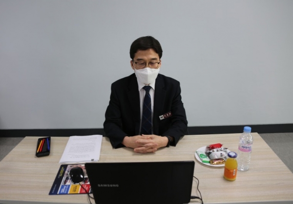 효문화 포럼에서 문용훈 한국효문화진흥원장이 인사말씀을 하고있다