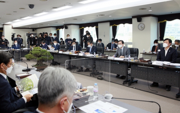 전국시군구협의회 공동회장단 회의 진행 모습