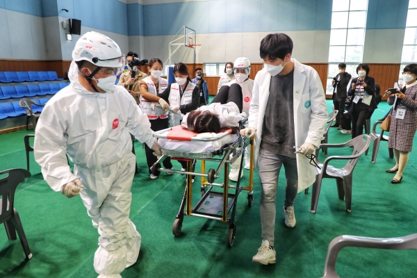 코로나19 백신접종 모의훈련 실시 모습