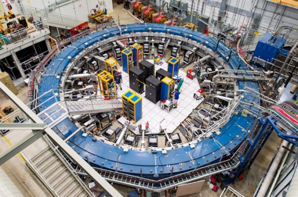 뮤온 g-2 실험의 핵심 장치인 뮤온 저장 고리.