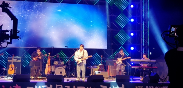 지난 7일부터 오는 10일까지 열리는 ‘2021 대청호대덕뮤직페스티벌’의 성공적인 출발