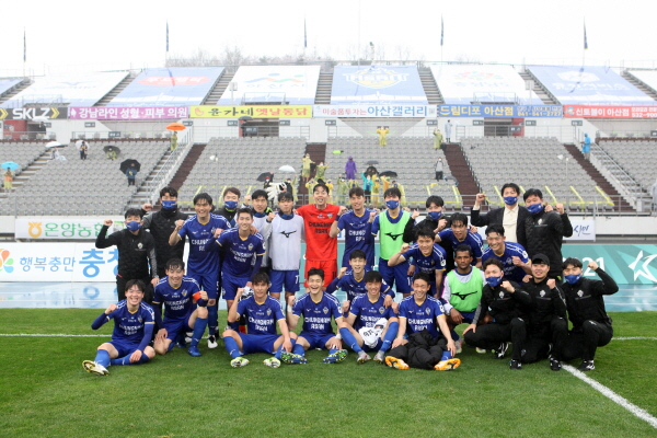 충남아산FC 선수단 모습