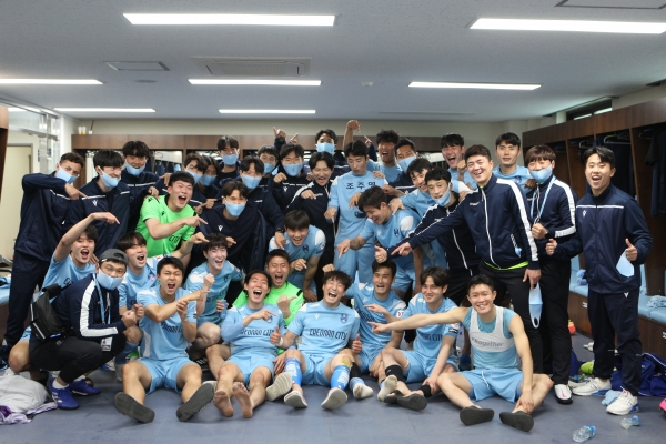 4R 락커룸 승리사진