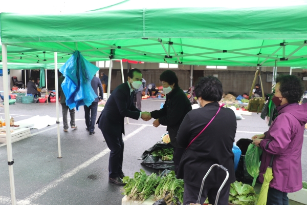 왼쪽 송용범 조합장