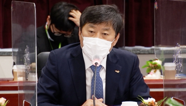 황명선 논산시장이 14일 도청 대회의실에서 개최된 ‘충남도 육사 유치추진위원회 출범식’에서  유치 의견을 밝히고 있다.