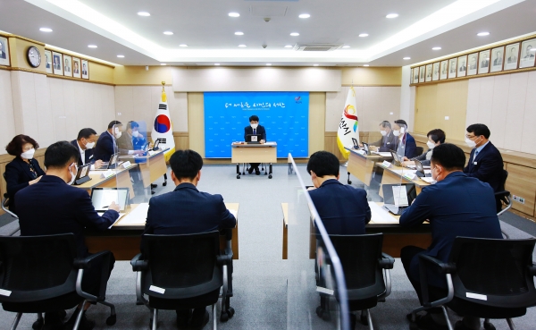 지난 28일 시청 상황실에서 열린 공모사업 발굴 추진상황 보고회 장면