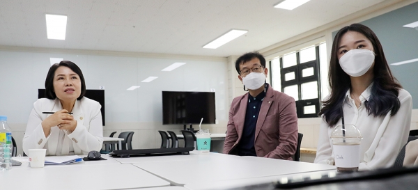 이연희 서산시의회 의장이 한서대에서 CEO 멘토링 특강을 진행했다.