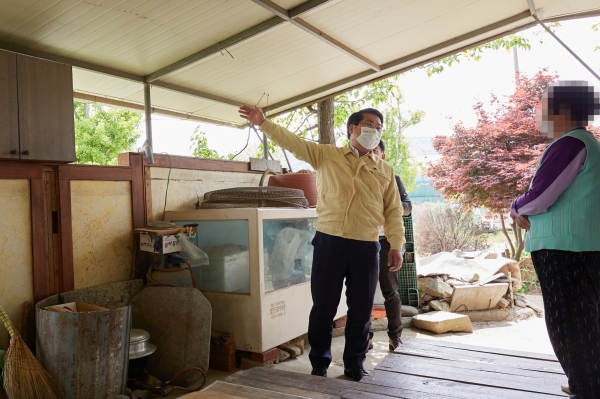 오세현 시장 취약계층 주거환경개선사업 현장점검 모습