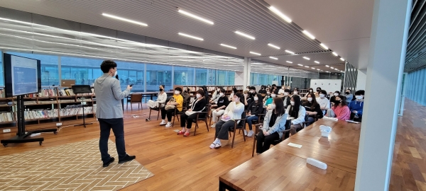 HRC만의 교육 시스템 운영을 위한 다양한 행사 (1박2일 독서여행 모습)