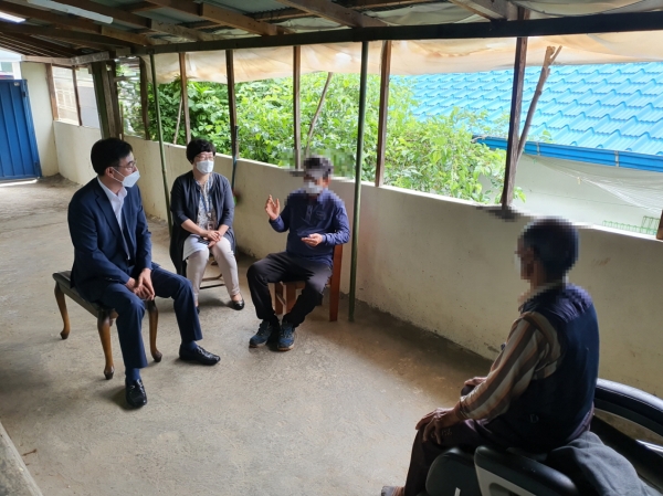 오채환 국장, 저소득 취약계층 가정방문 복지상담 실시