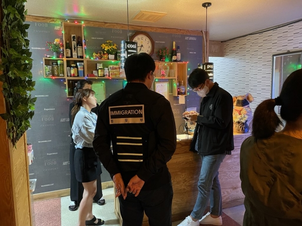 현장단속 진행 중인 사진