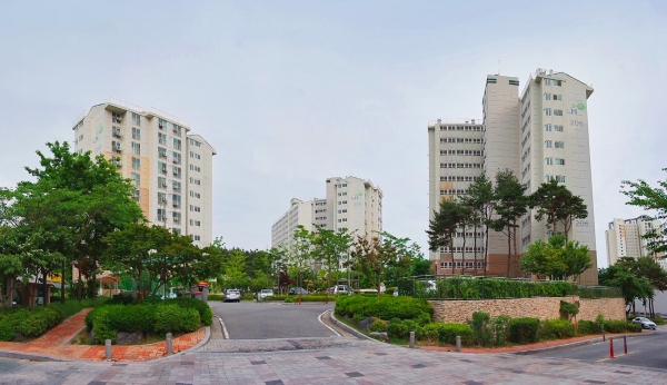 관내 공공임대주택(태안읍 평천 휴먼시아 아파트) 전경.