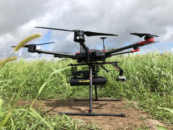 이동탐사형 방사능 다목적측정장비를 드론에 장착한 모습.