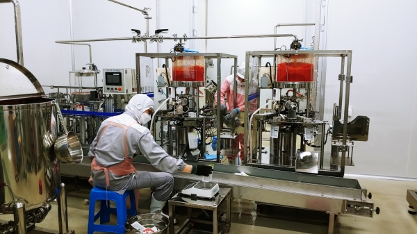 아산시농산물종합가공센터 가공품 생산 장면