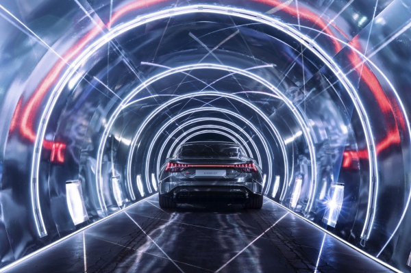 아우디 최초 순수 전기 스포츠카 ‘e-트론 GT’