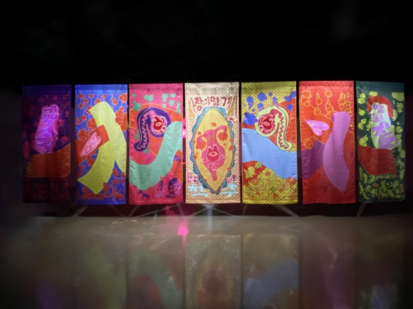 최정은[기쁜소식,프린트 천, 센서, 모터, 혼합재료,가변크기,2021]