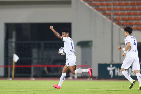 충남아산FC 경기 모습