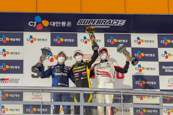 한국타이어 후원 아트라스비엑스 모터스포츠 김종겸 선수 우승_출처 한국타이어