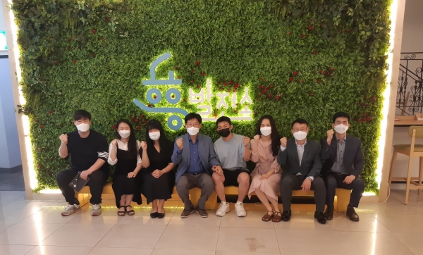 14일 청년몰 ‘흥흥발전소’에서 청년몰 활력 방안모색을 위한 청년몰 입주 대표단 간담회 진행