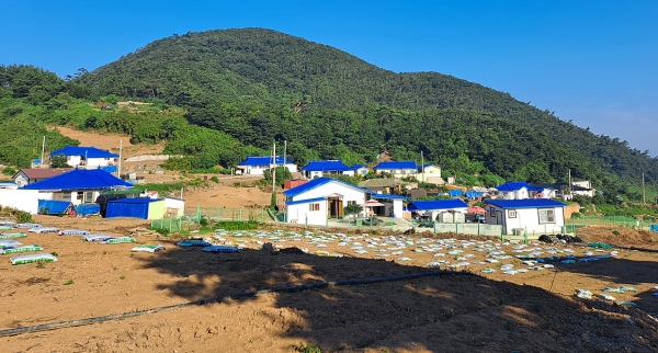 어촌뉴딜300 사업 (가의도 북항 지붕 및 담장도색)