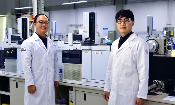 도쿄 올림픽에 파견되는 KIST 손정현 센터장(오른쪽)과 성창민 박사.